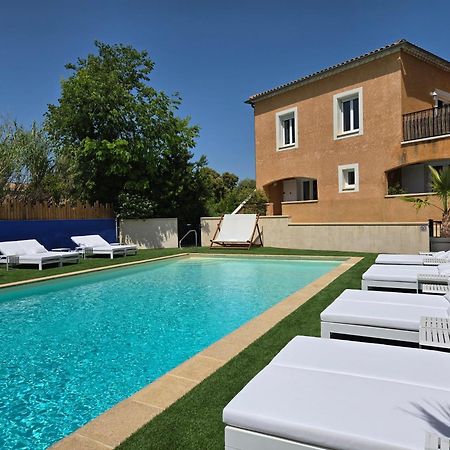 Hotel Le Saint-Genies Uzes Exterior photo