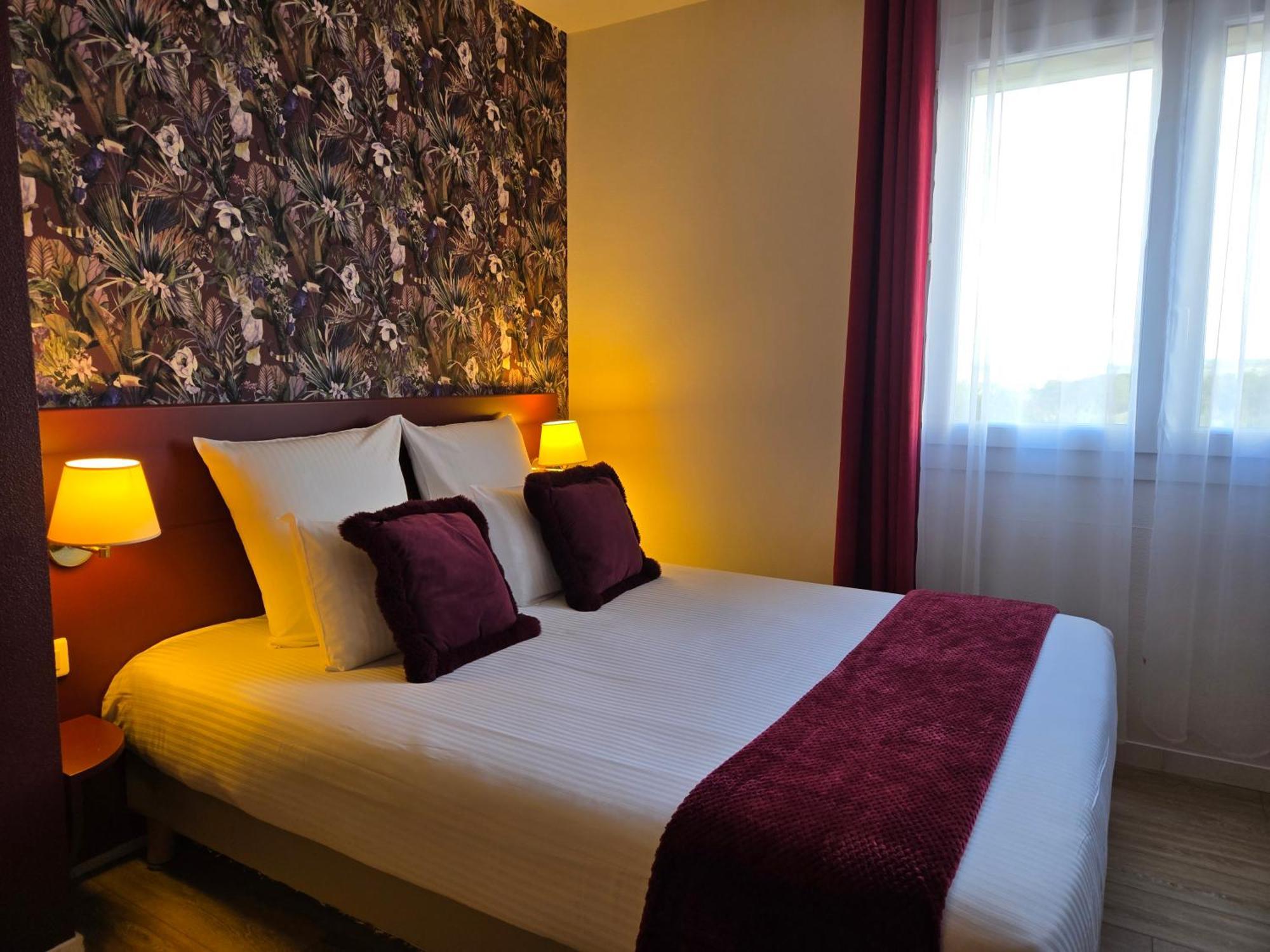 Hotel Le Saint-Genies Uzes Exterior photo