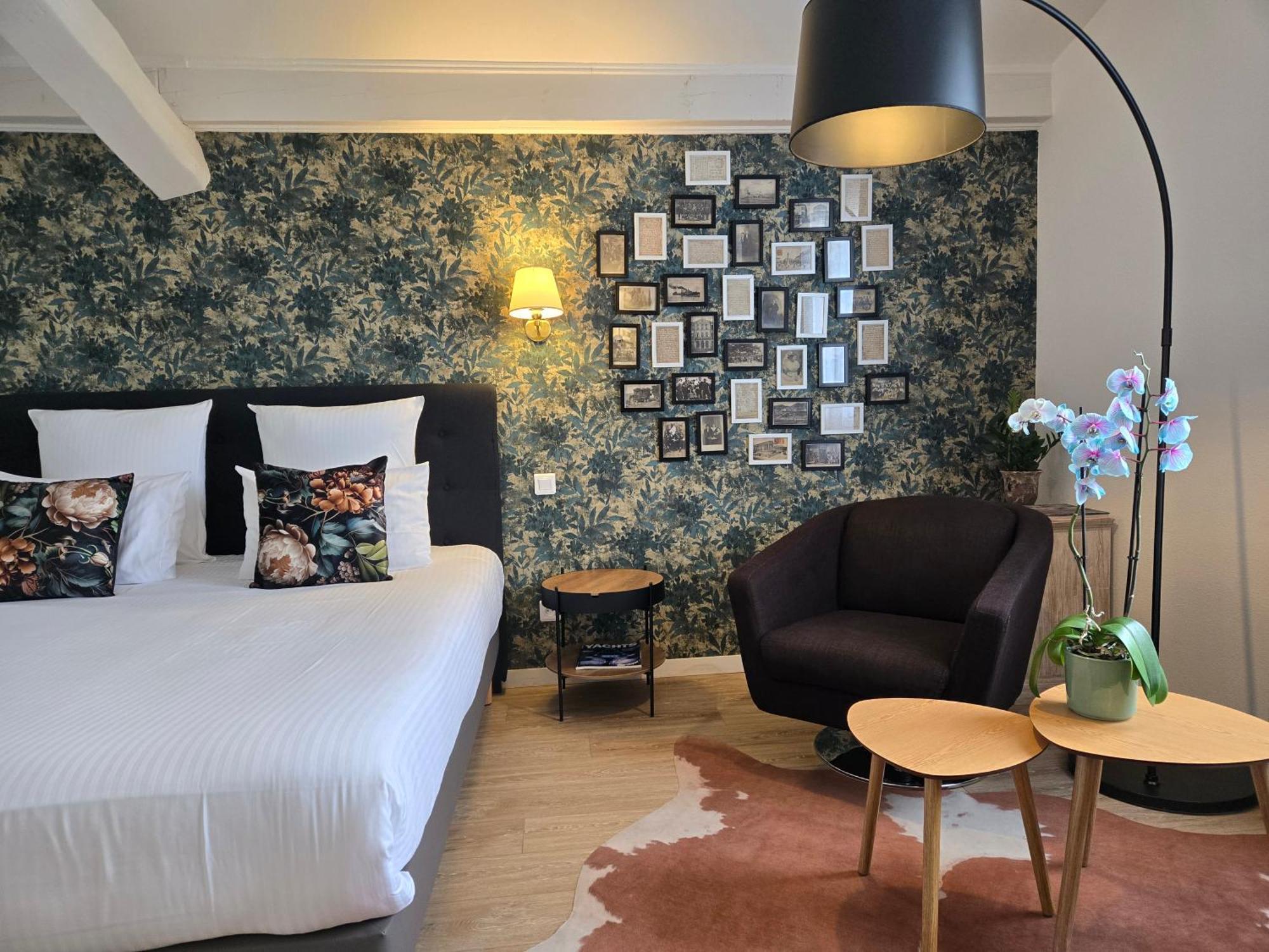 Hotel Le Saint-Genies Uzes Exterior photo