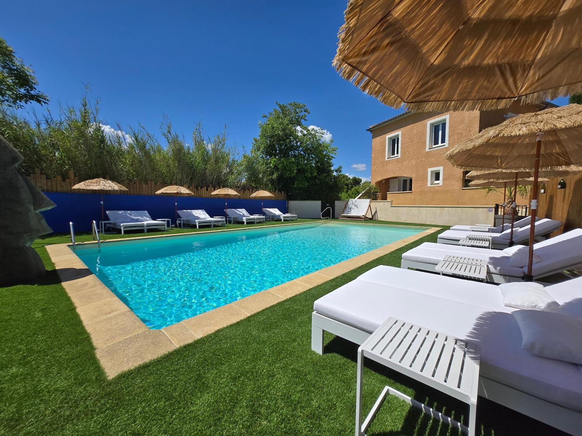 Hotel Le Saint-Genies Uzes Exterior photo
