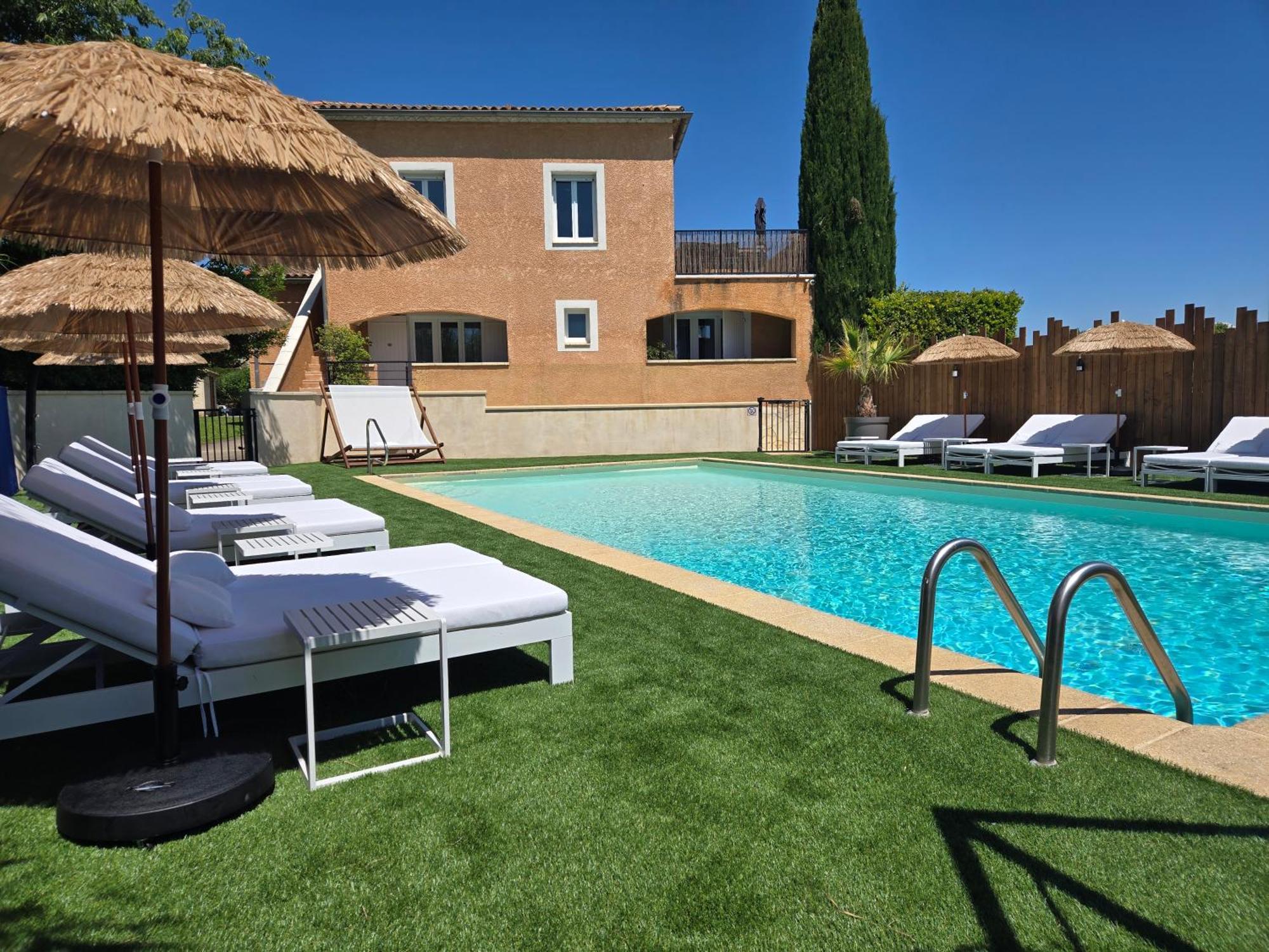 Hotel Le Saint-Genies Uzes Exterior photo